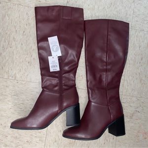 Memory foam heeled boots size 9 burgundy color soft leather beautiful